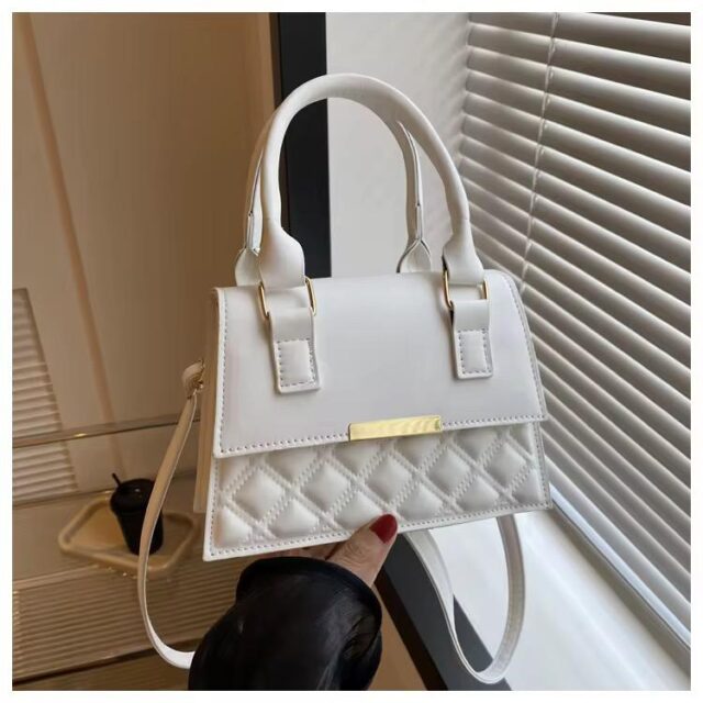 Retro diamond grid bag - Image 2