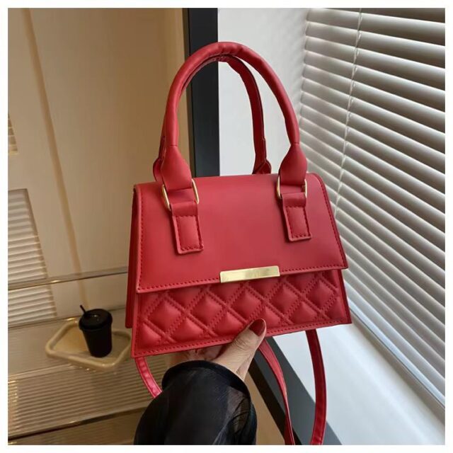 Retro diamond grid bag - Image 4